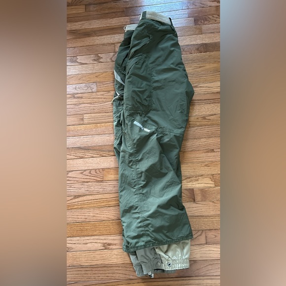 Foursquare Snowboarding Pants (Large) - Picture 2 of 3